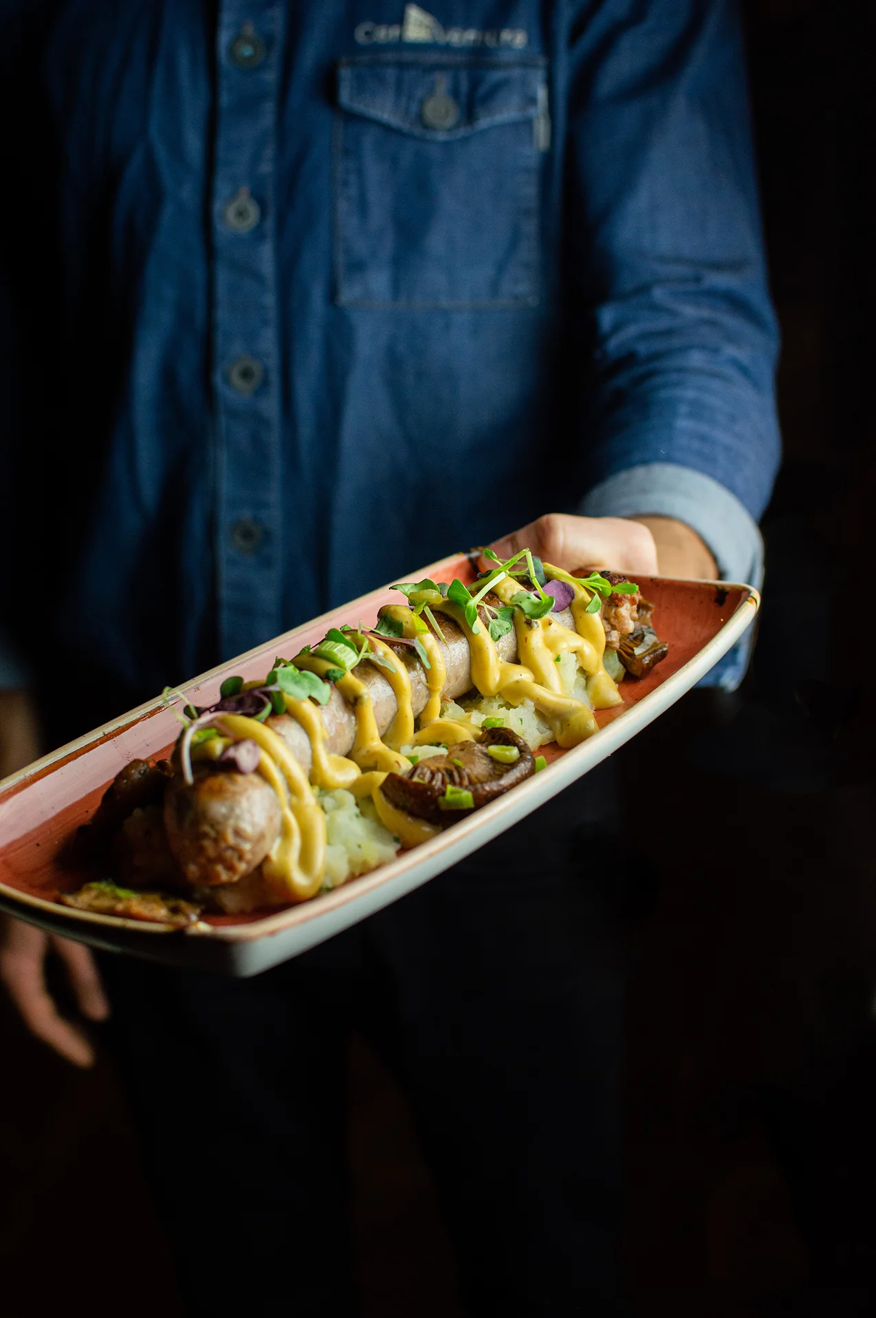 Butifarra de Cal Jaume, trinxat con queso Ceretani del Molí de Ger y mayonesa de boletus
